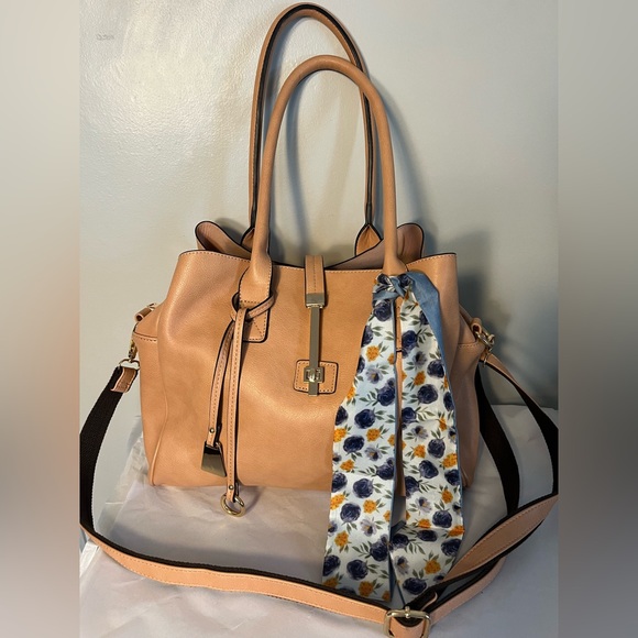 Mellow World Handbags - Mellow World Vegan Bag